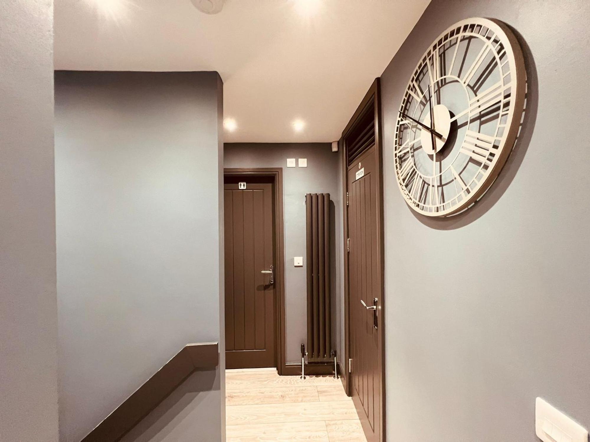 Modern Suites -5 Bedroom House- With Free Parking Birmingham City Екстер'єр фото
