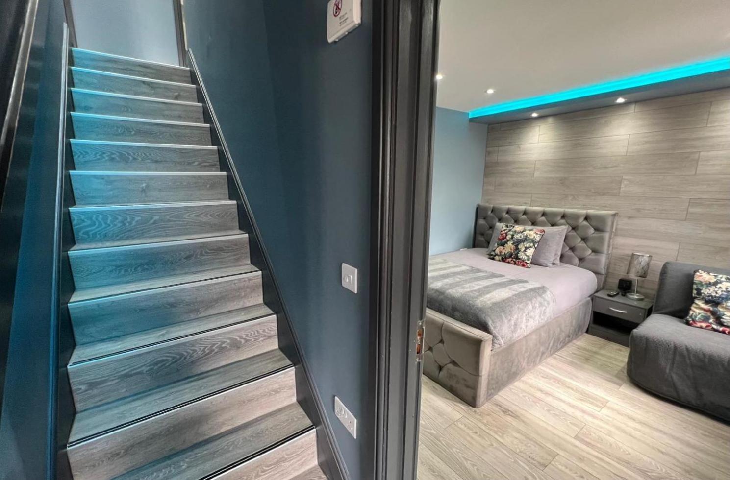 Modern Suites -5 Bedroom House- With Free Parking Birmingham City Екстер'єр фото