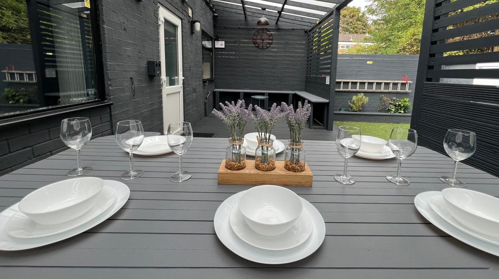 Modern Suites -5 Bedroom House- With Free Parking Birmingham City Екстер'єр фото