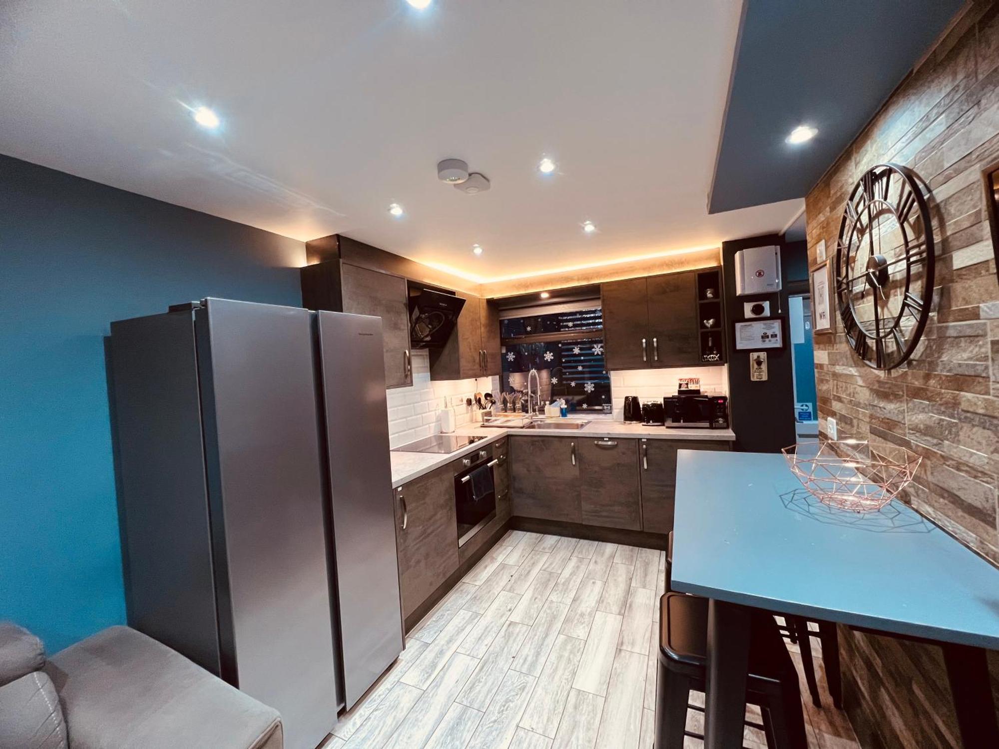 Modern Suites -5 Bedroom House- With Free Parking Birmingham City Екстер'єр фото